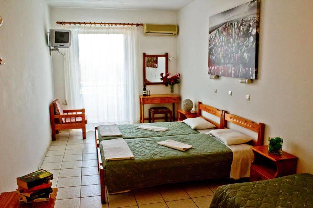Aparthotel Cretan Sun à Adelianos Kampos Extérieur photo