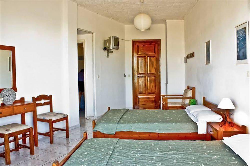 Aparthotel Cretan Sun à Adelianos Kampos Extérieur photo